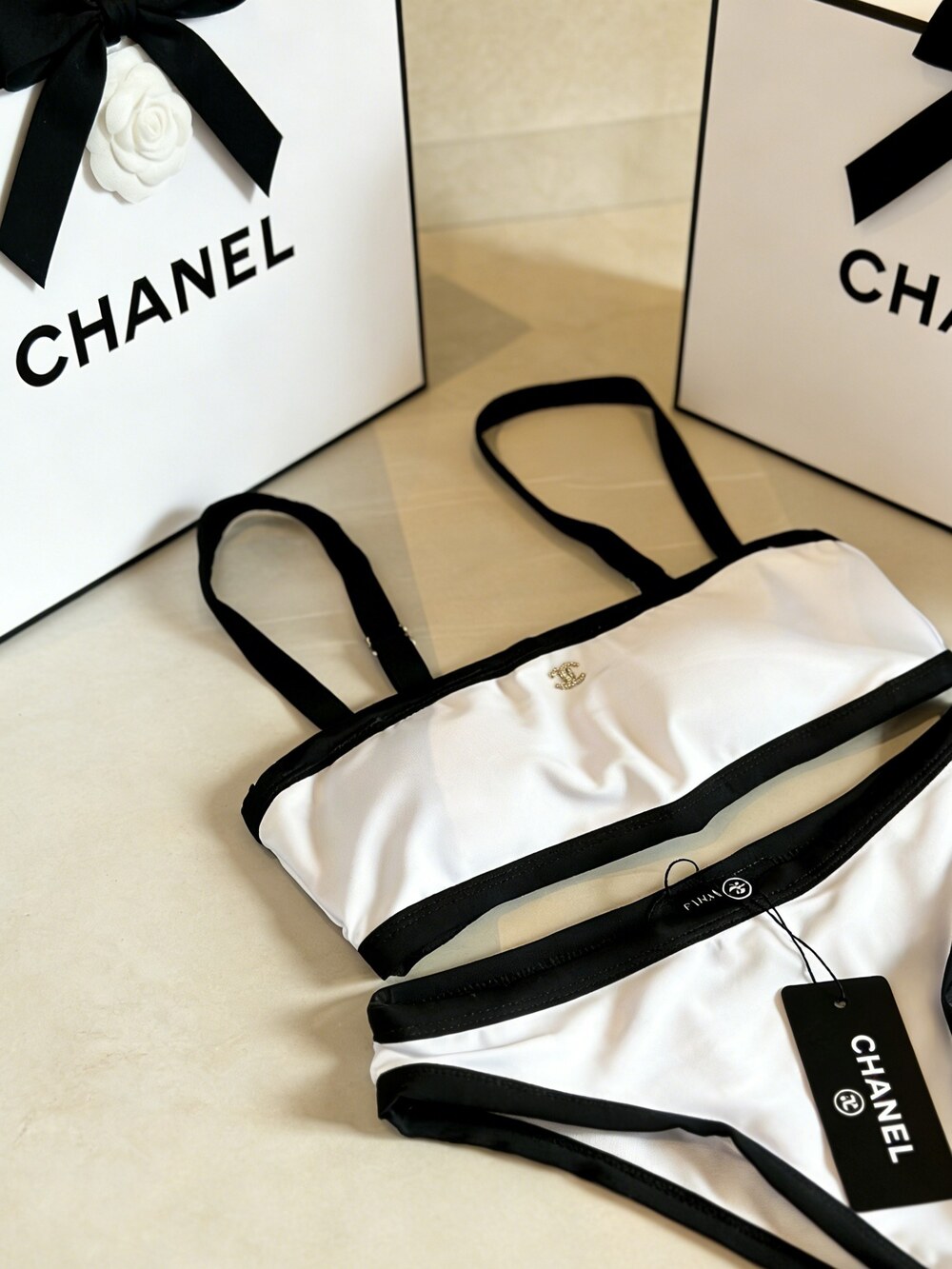 Chanel White Contrast Bikini Set - Picture 4 of 6